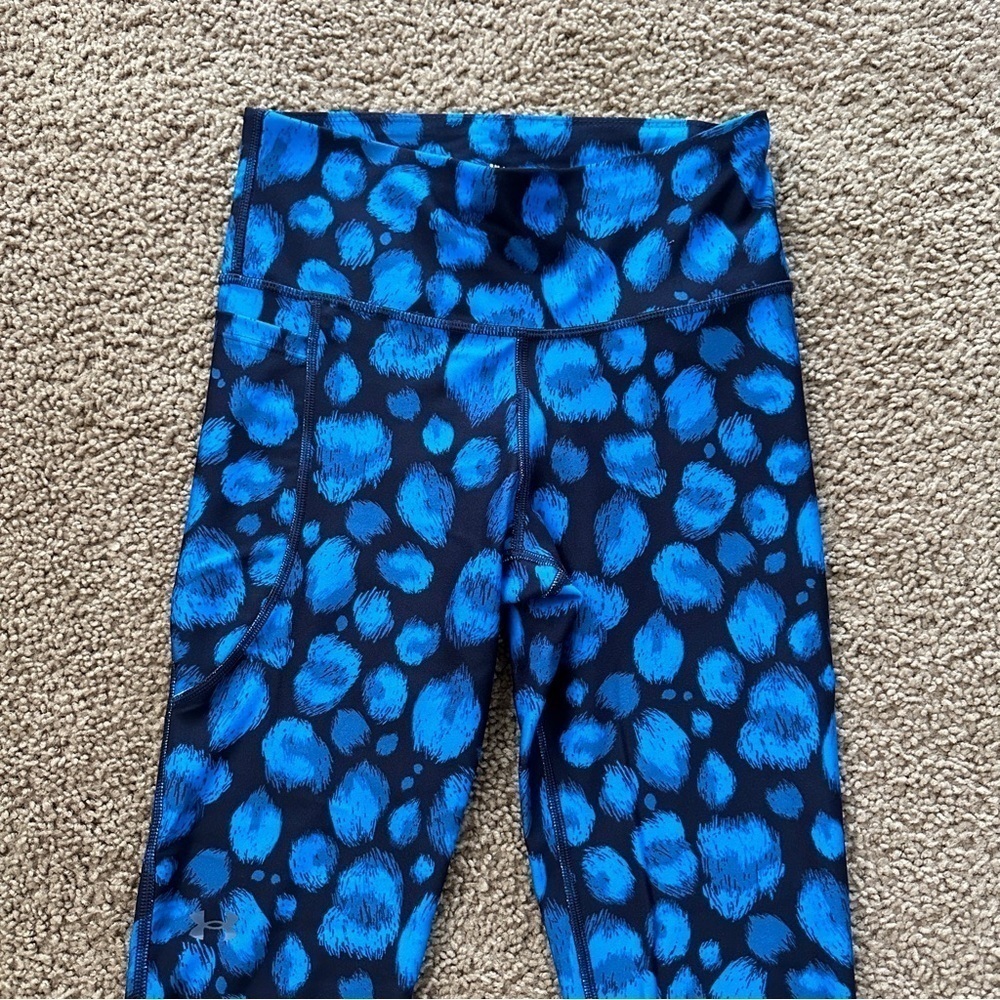 Under Armour Women's HeatGear No-Slip Waistband Blue Print Ankle Leggings sz SP - Picture 7 of 13